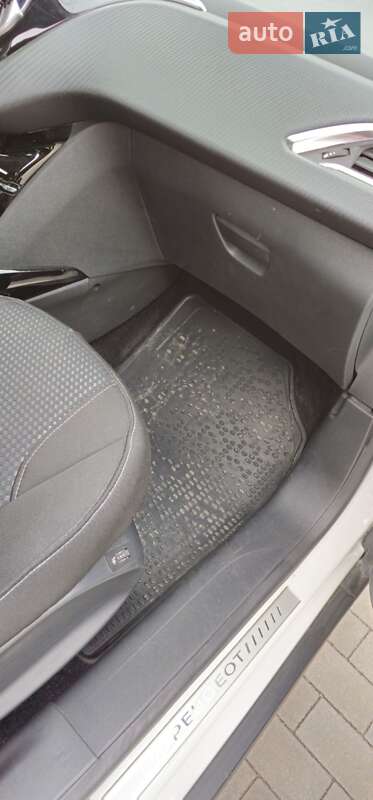 Внедорожник / Кроссовер Peugeot 2008 2019 в Виннице