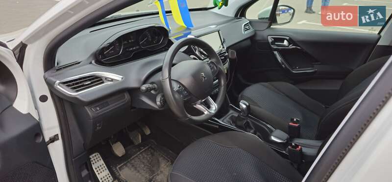 Внедорожник / Кроссовер Peugeot 2008 2019 в Виннице