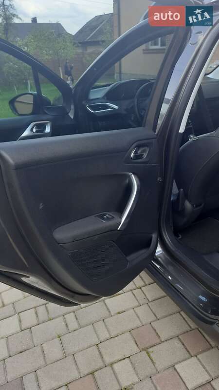 Позашляховик / Кросовер Peugeot 2008 2019 в Івано-Франківську