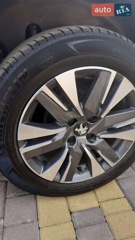 Позашляховик / Кросовер Peugeot 2008 2019 в Івано-Франківську