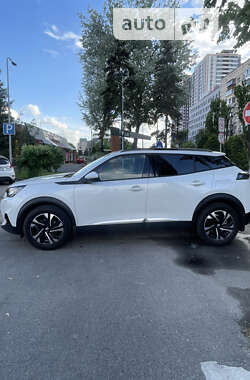 Внедорожник / Кроссовер Peugeot 2008 2020 в Киеве