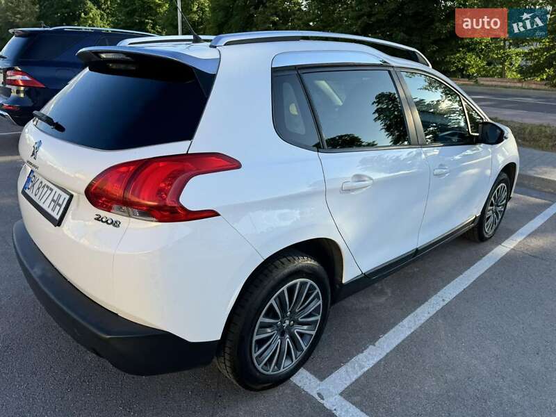 Внедорожник / Кроссовер Peugeot 2008 2014 в Ровно