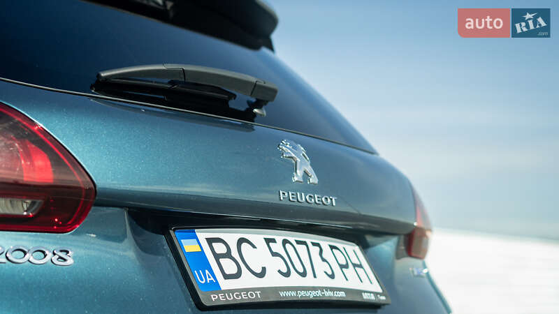 Позашляховик / Кросовер Peugeot 2008 2016 в Львові