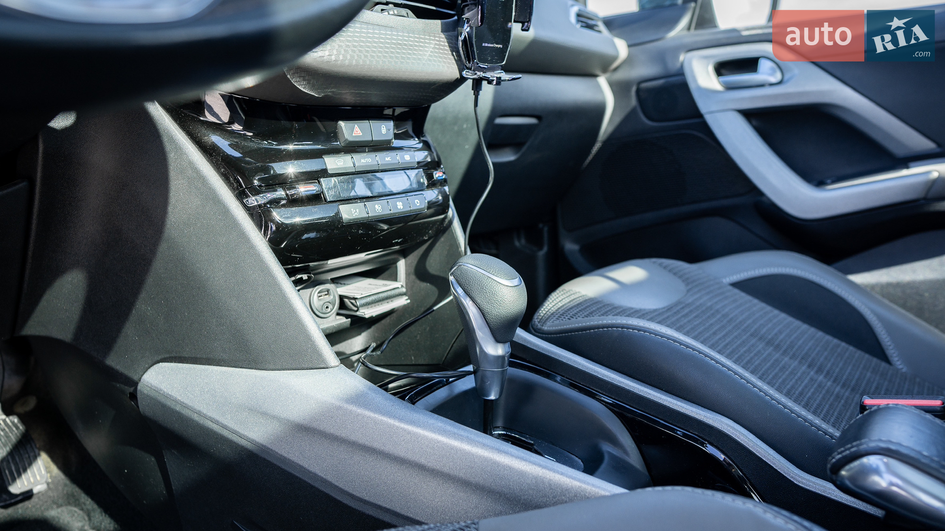 2016 Peugeot 2008 - мініатюра 37