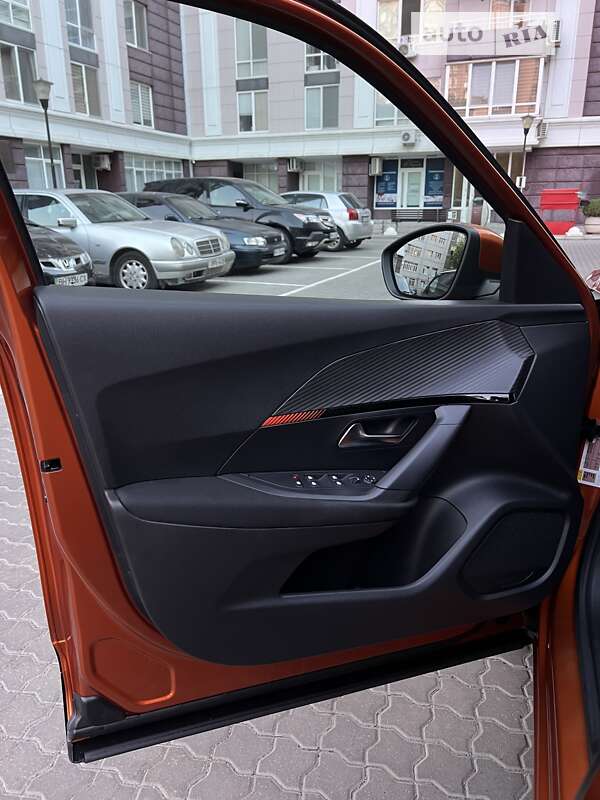 Позашляховик / Кросовер Peugeot 2008 2020 в Одесі