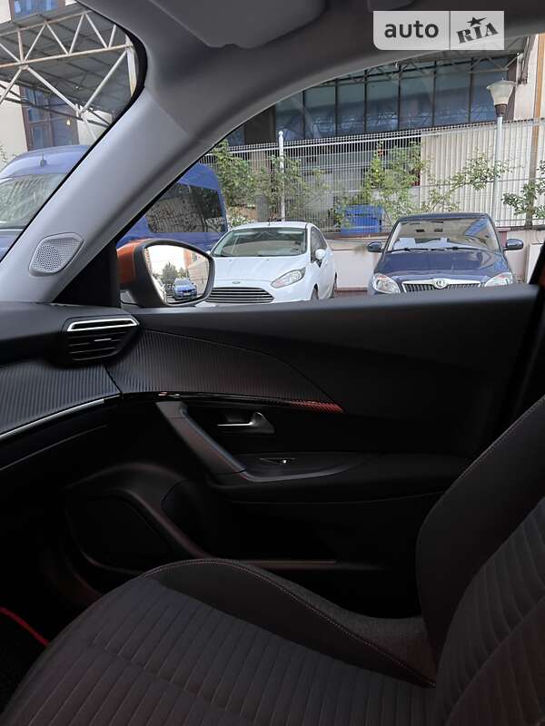 Позашляховик / Кросовер Peugeot 2008 2020 в Одесі