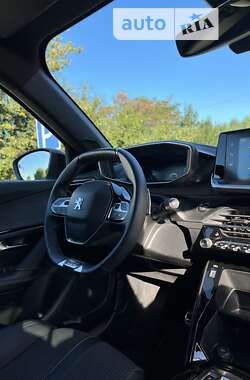 Внедорожник / Кроссовер Peugeot 2008 2022 в 