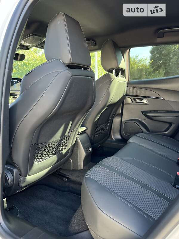 Внедорожник / Кроссовер Peugeot 2008 2022 в Львове