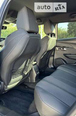 Внедорожник / Кроссовер Peugeot 2008 2022 в 