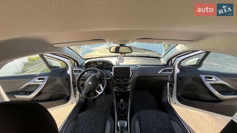 Позашляховик / Кросовер Peugeot 2008 2019 в Києві