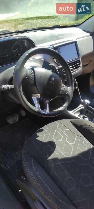 Позашляховик / Кросовер Peugeot 2008 2014 в Підволочиську