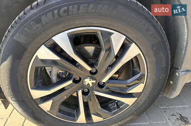 Внедорожник / Кроссовер Peugeot 2008 2020 в 