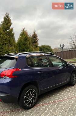 Внедорожник / Кроссовер Peugeot 2008 2015 в 