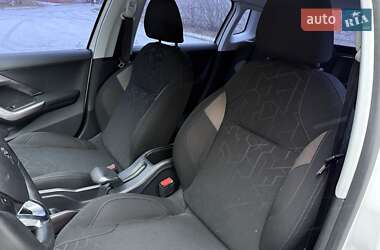 Внедорожник / Кроссовер Peugeot 2008 2014 в Виннице