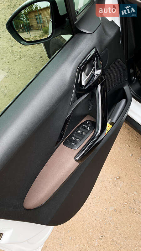 Позашляховик / Кросовер Peugeot 2008 2013 в Кривому Розі