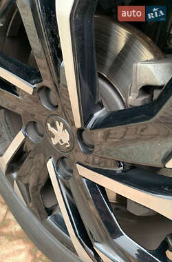 Внедорожник / Кроссовер Peugeot 2008 2020 в 
