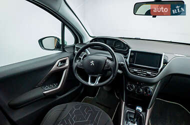 Внедорожник / Кроссовер Peugeot 2008 2015 в Киеве