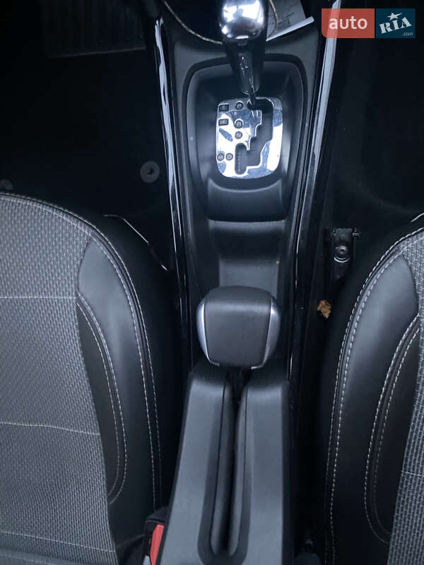 Внедорожник / Кроссовер Peugeot 2008 2014 в Виннице