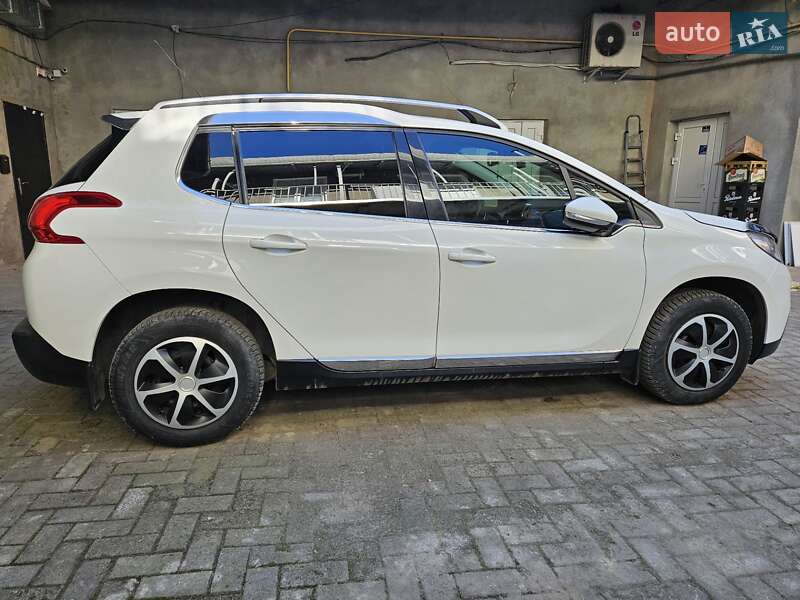 Позашляховик / Кросовер Peugeot 2008 2014 в Коломиї