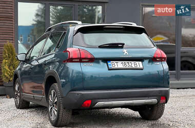 Позашляховик / Кросовер Peugeot 2008 2016 в 