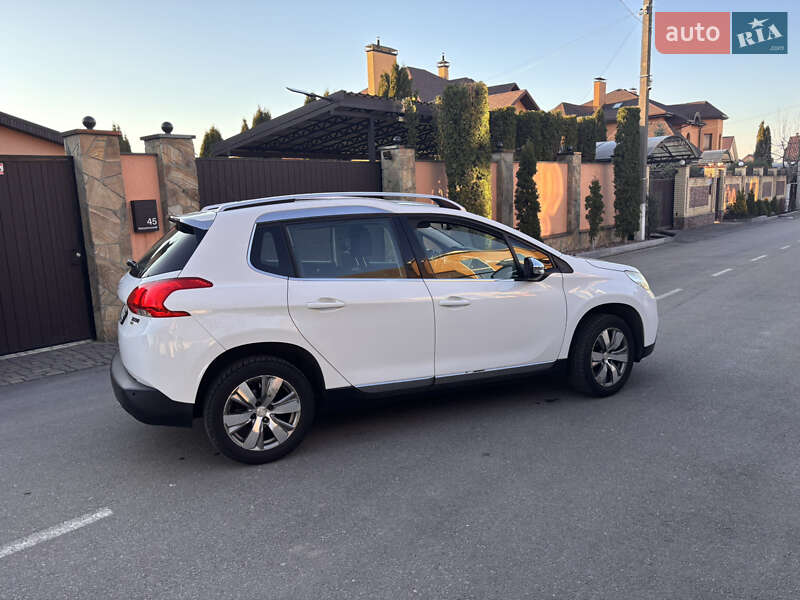 Позашляховик / Кросовер Peugeot 2008 2015 в Житомирі