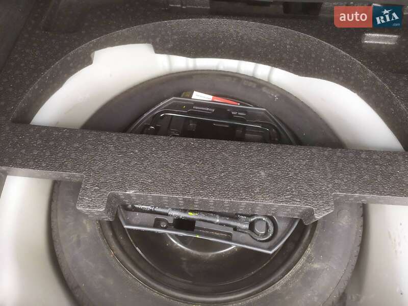 Позашляховик / Кросовер Peugeot 2008 2014 в Бродах