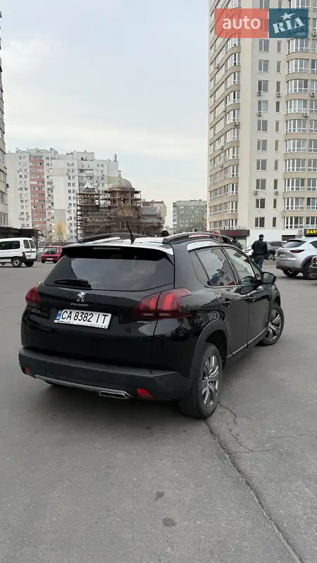 Позашляховик / Кросовер Peugeot 2008 2016 в 
