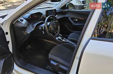 Внедорожник / Кроссовер Peugeot 2008 2021 в 