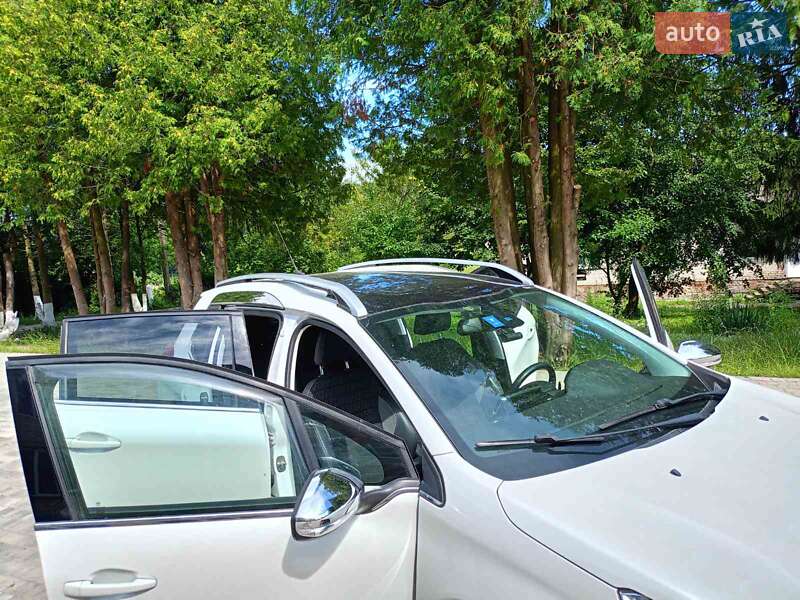 Позашляховик / Кросовер Peugeot 2008 2013 в Рівному фото 12 Позашляховик / Кросовер Peugeot 2008 2013 в Рівному