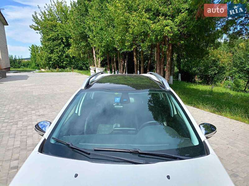 Позашляховик / Кросовер Peugeot 2008 2013 в Рівному фото 21 Позашляховик / Кросовер Peugeot 2008 2013 в Рівному