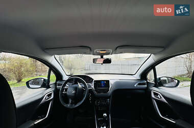 Позашляховик / Кросовер Peugeot 2008 2013 в 