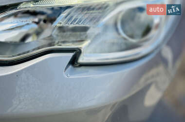Позашляховик / Кросовер Peugeot 2008 2013 в 