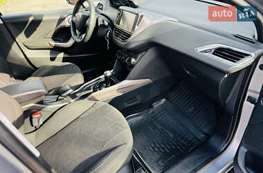 Позашляховик / Кросовер Peugeot 2008 2013 в 