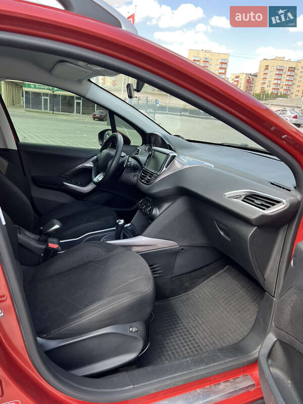 Внедорожник / Кроссовер Peugeot 2008 2014 в Хмельницком