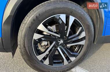 Внедорожник / Кроссовер Peugeot 2008 2021 в 