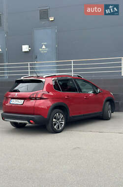 Внедорожник / Кроссовер Peugeot 2008 2017 в 