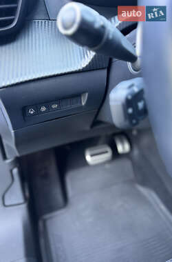 Позашляховик / Кросовер Peugeot 2008 2020 в 