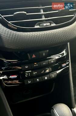 Внедорожник / Кроссовер Peugeot 2008 2018 в 