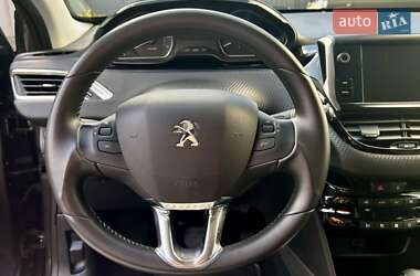 Внедорожник / Кроссовер Peugeot 2008 2018 в 