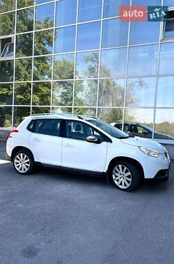 Внедорожник / Кроссовер Peugeot 2008 2014 в 
