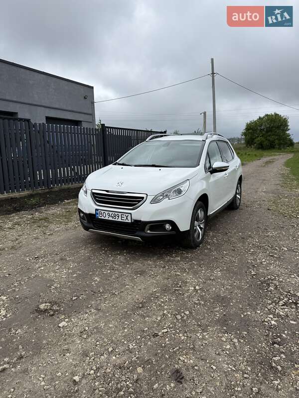 Внедорожник / Кроссовер Peugeot 2008 2013 в 