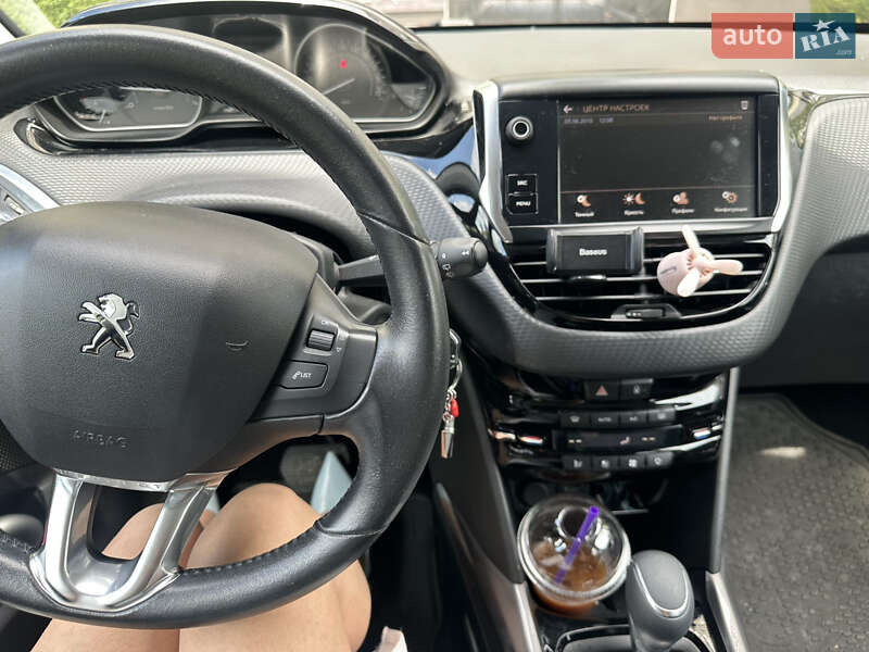 Позашляховик / Кросовер Peugeot 2008 2017 в Києві