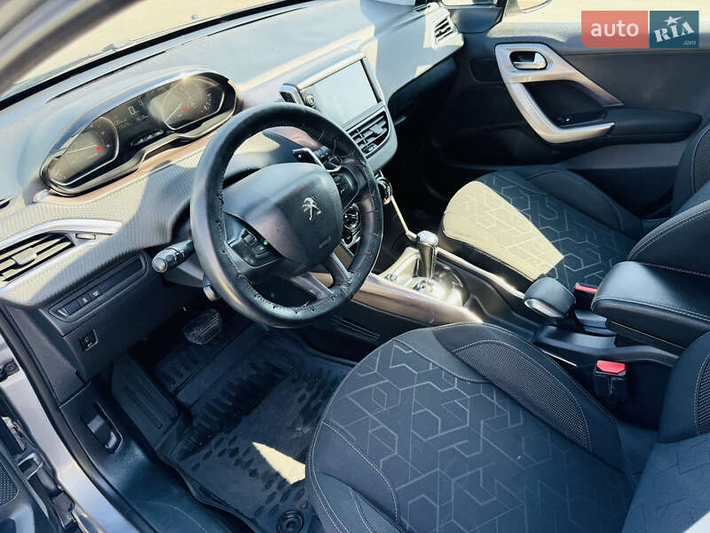Позашляховик / Кросовер Peugeot 2008 2013 в Харкові