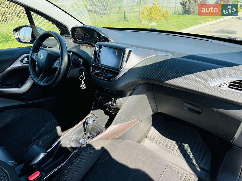 Позашляховик / Кросовер Peugeot 2008 2013 в Харкові