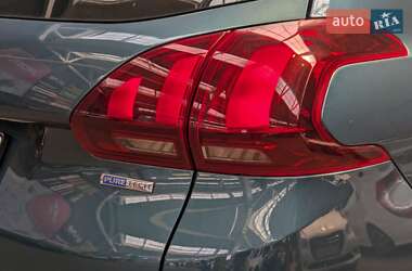 Внедорожник / Кроссовер Peugeot 2008 2016 в 