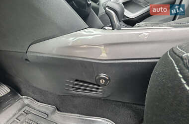 Внедорожник / Кроссовер Peugeot 2008 2018 в 
