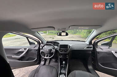 Внедорожник / Кроссовер Peugeot 2008 2018 в 