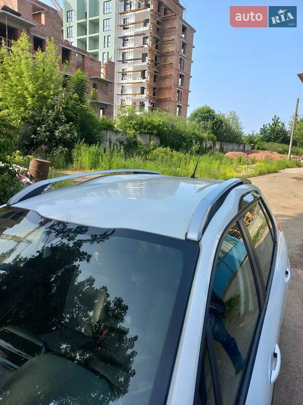 Позашляховик / Кросовер Peugeot 2008 2015 в Івано-Франківську