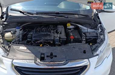 Внедорожник / Кроссовер Peugeot 2008 2016 в 