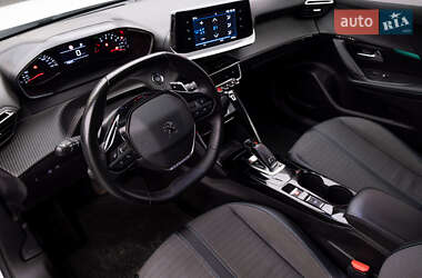 Внедорожник / Кроссовер Peugeot 2008 2021 в 